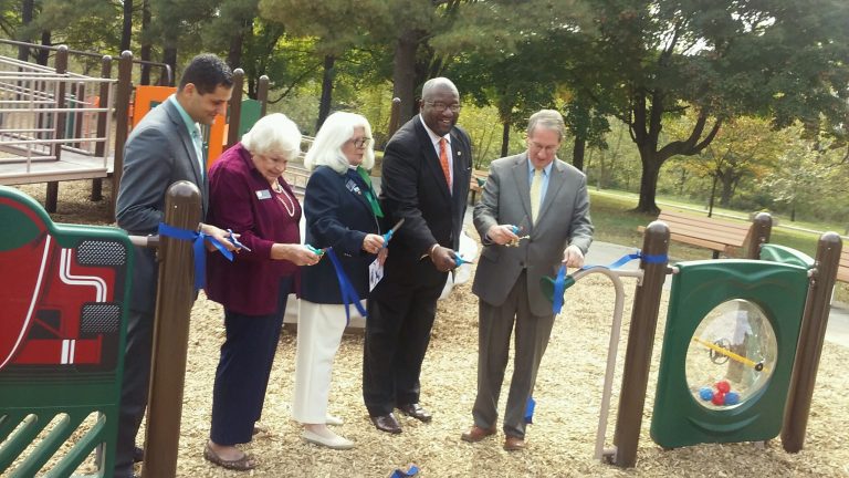 smith-park-ribbon-cutting