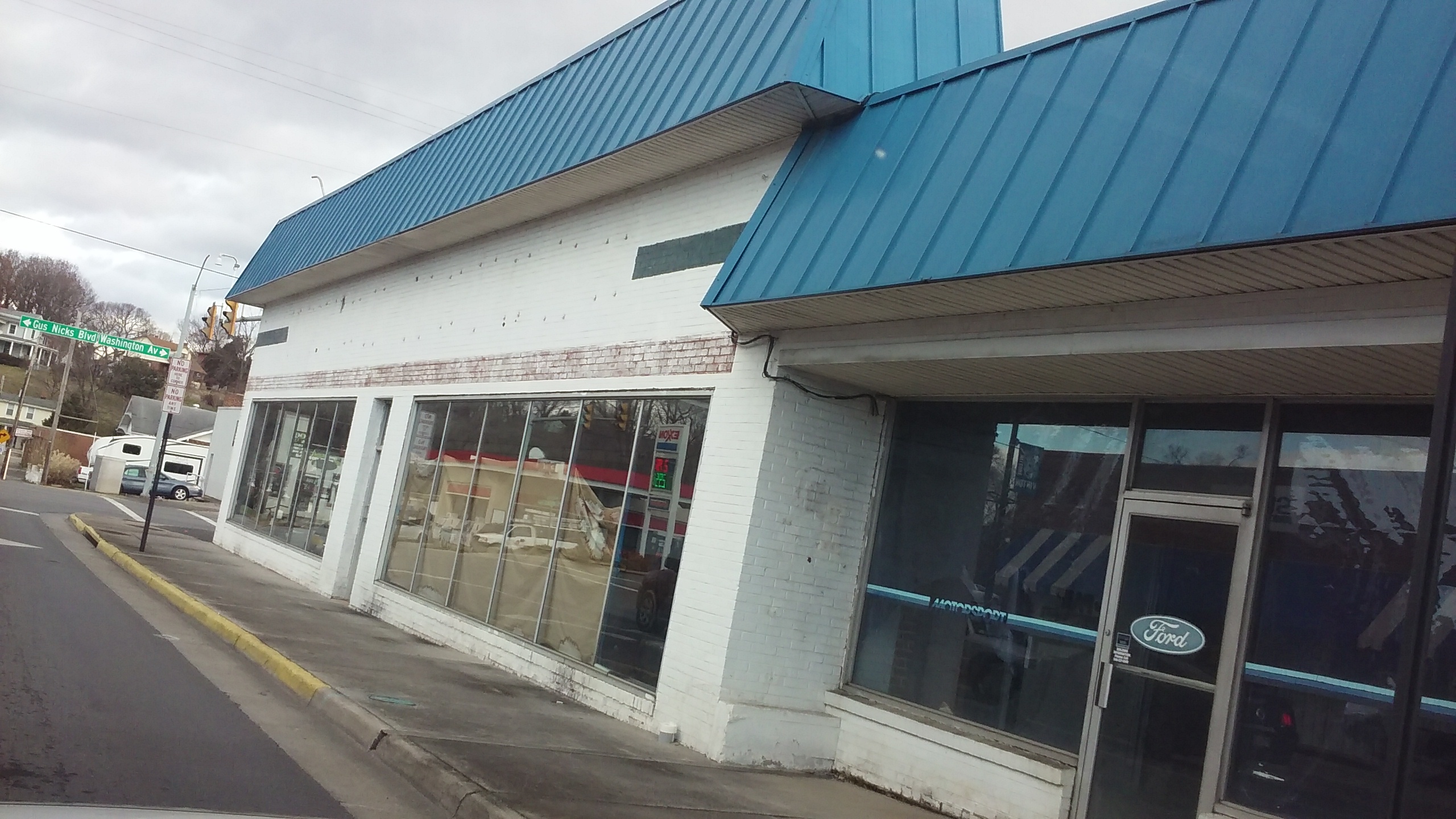 Vinton Motors property to "Vinyard Station" News/Talk 960AM