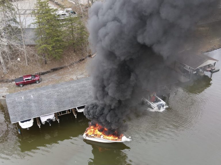 Smith Mountain Lake Boat Fire 2